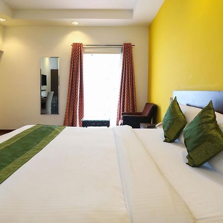 Treebo Trend White Mg Hotel Bangalore Exterior photo